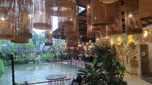 Menikmati Kuliner di Bekasi